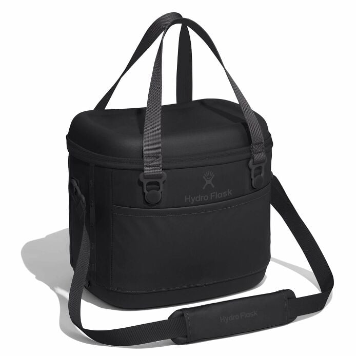 game-day-bundle-g4 12pco001-carryout-cooler-15l-black-angled_1_1.jpg