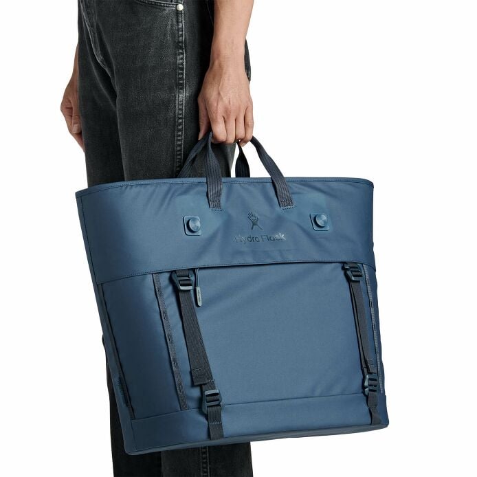 carryouttm-soft-cooler-tote-30-l-h5 250815_hydro_s26_hb_14619_2.jpg