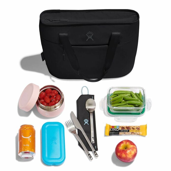 8-l-insulated-lunch-tote-v0 8l-tote-black-packing.jpg