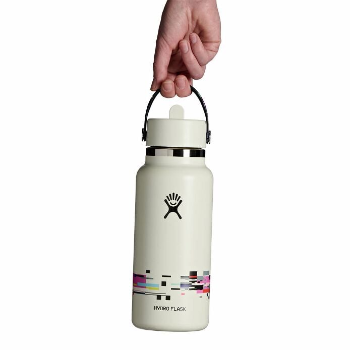 glitch-collection-32-oz-bottle-with-flex-straw-cap-x1 le26-w32-1006-32-oz-wide-flex-straw-cap-glitch-white-hb.jpg